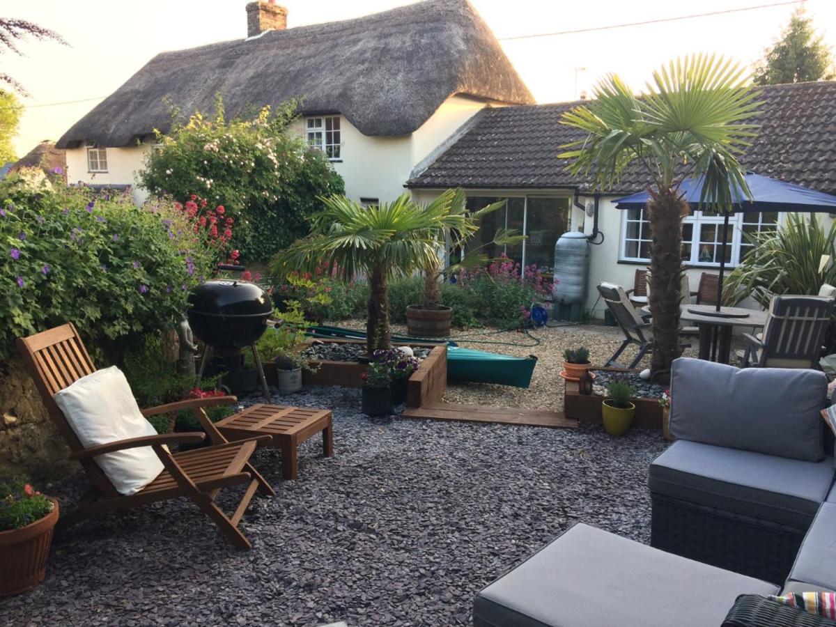 Guest Suite At 31 Little England Milborne Saint Andrew Екстер'єр фото