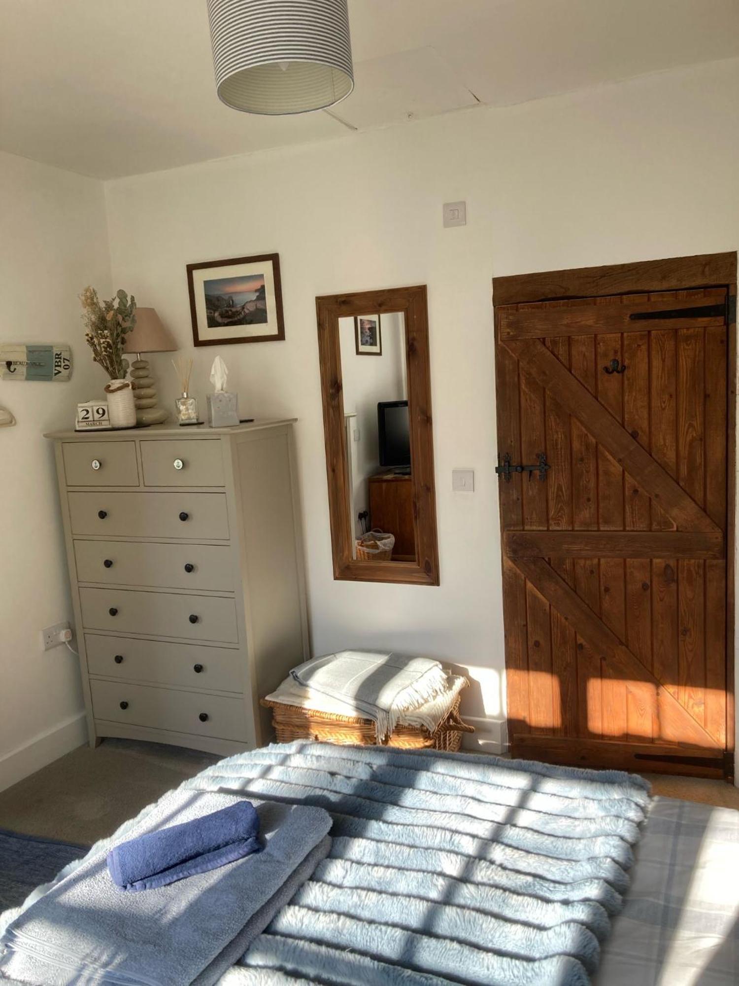 Guest Suite At 31 Little England Milborne Saint Andrew Екстер'єр фото